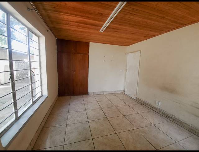 4 BEDROOM HOUSE FOR SALE IN VAALPARK